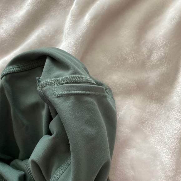 💓Astoria LUXE Max Support 3/4 Legging - Picture 4 of 5